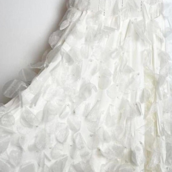 Elegant Sue Wong White and Cream Wedding Gown / Special occasion dress 100% silk - Picture 12 of 16